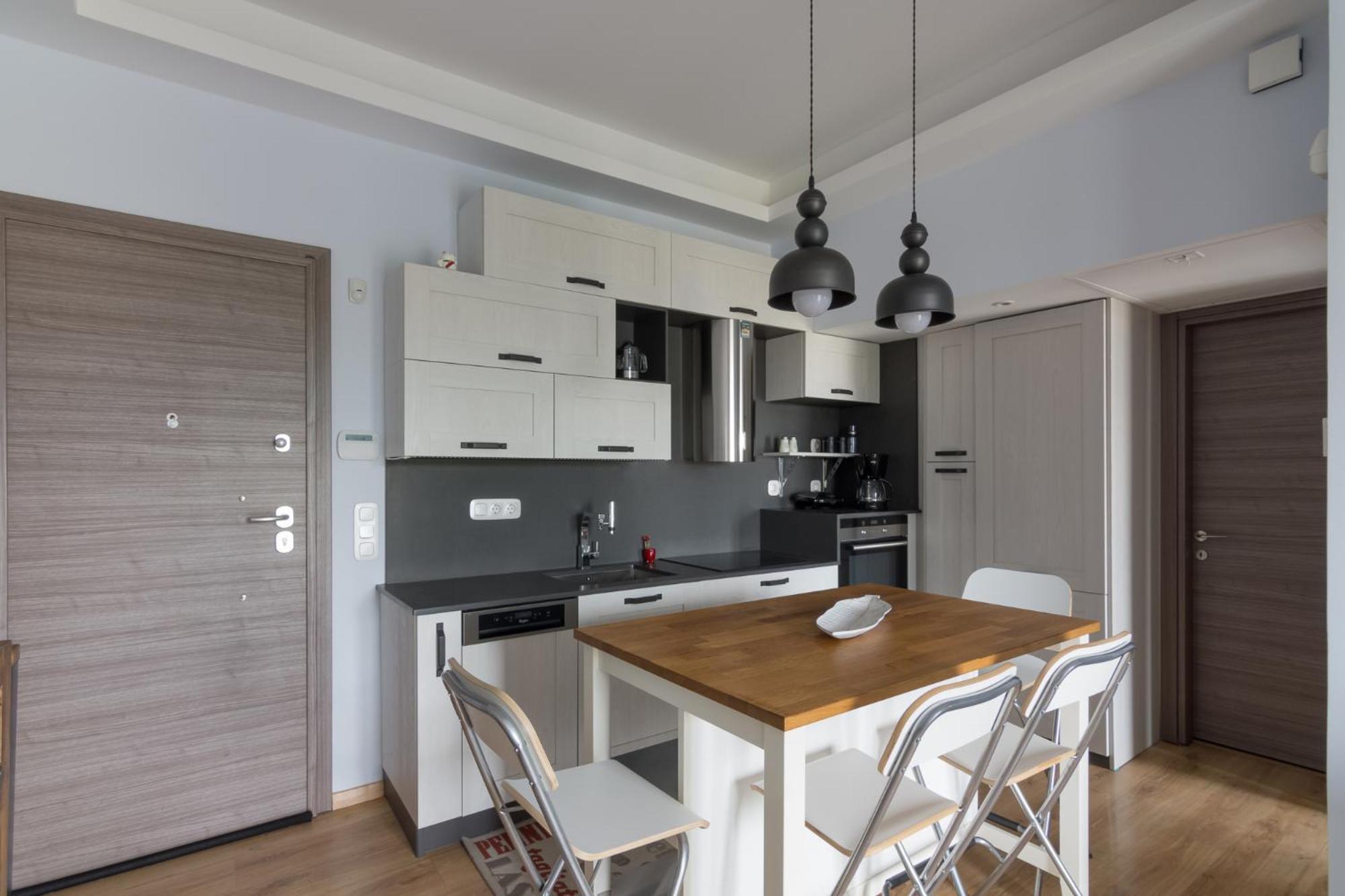 Stratum Apartment By Lobbysquare Атина Екстериор снимка